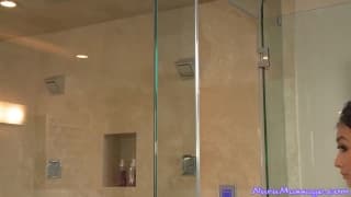 Ariel B knows how to make a very tasty massage