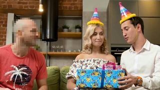 HUNT4K. For cash lucky guy manages to fuck blonde